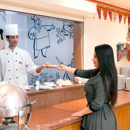 Swiss Inn Nile Hotel Giza Екстериор снимка