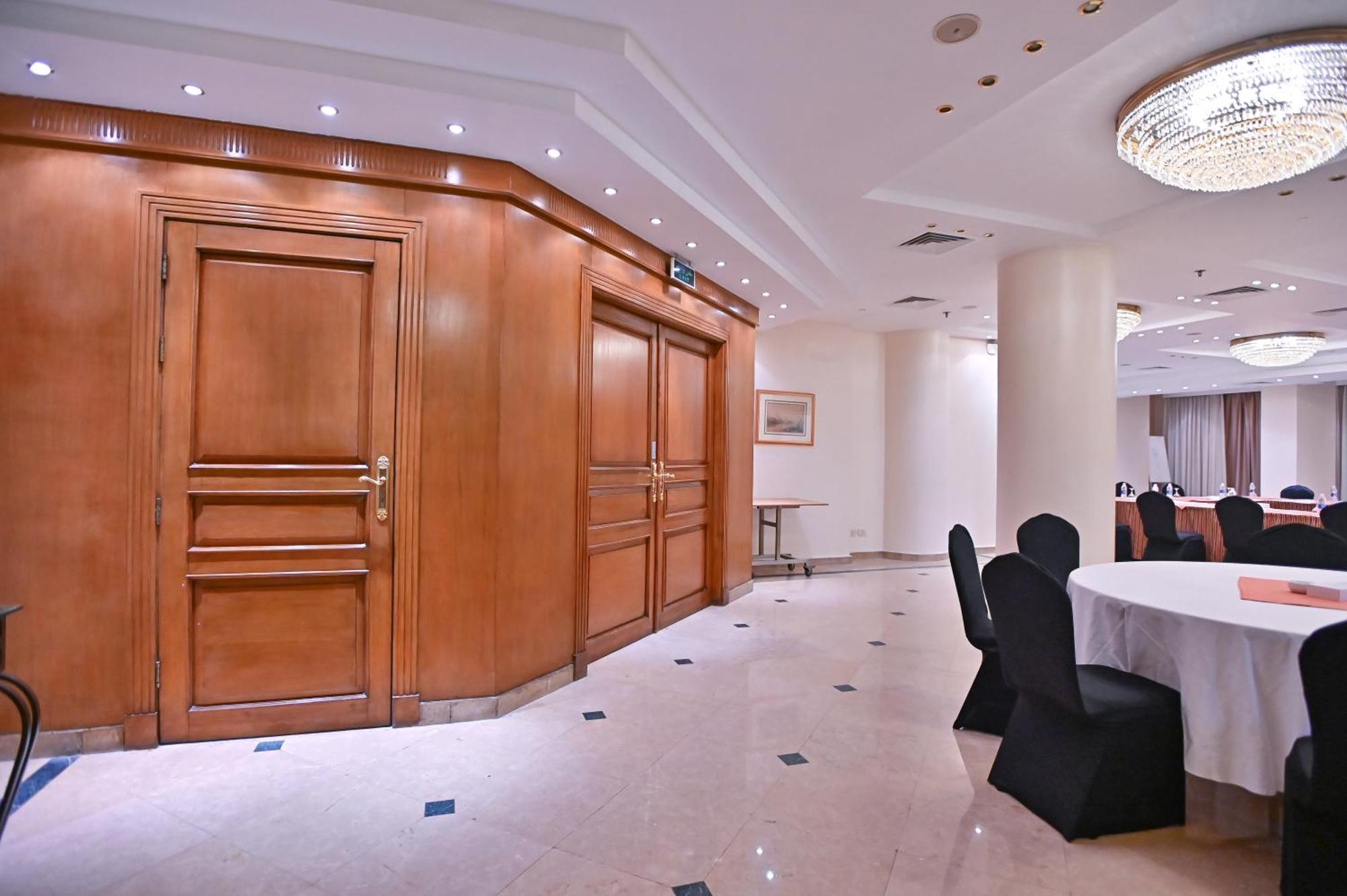 Swiss Inn Nile Hotel Giza Екстериор снимка