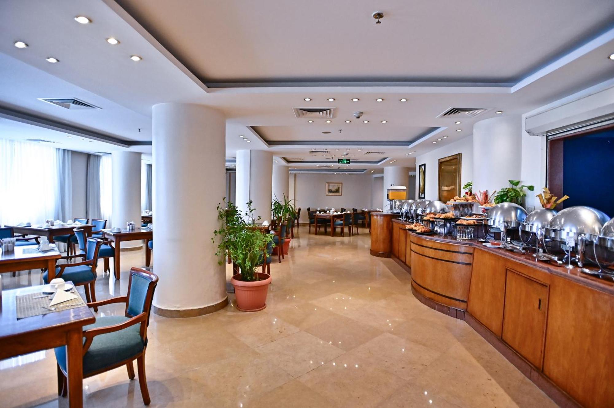 Swiss Inn Nile Hotel Giza Екстериор снимка