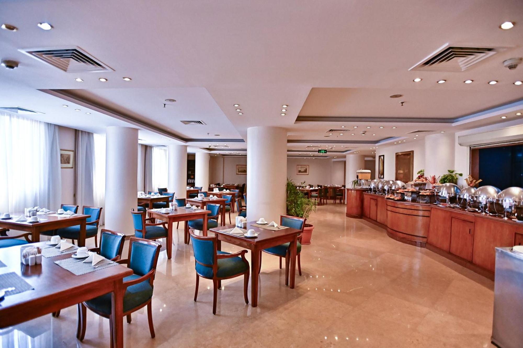 Swiss Inn Nile Hotel Giza Екстериор снимка